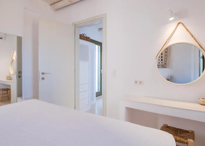 White Cliff Paros Βίλα