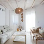 White Cliff Paros Амбелас