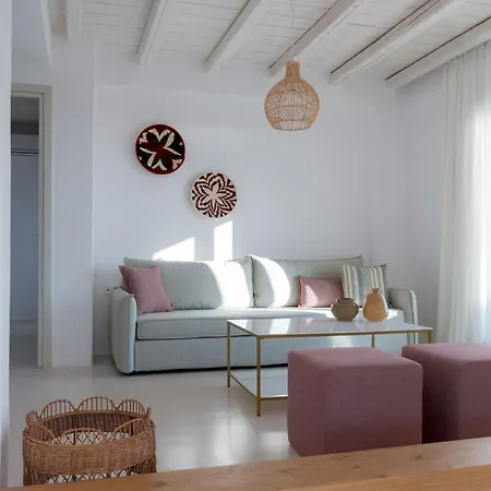 White Cliff Paros * Ampelas