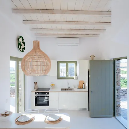 White Cliff Paros Villa *