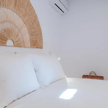 White Cliff Paros Ambelas