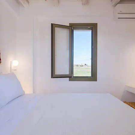 White Cliff Paros Villa *