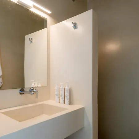 Villa White Cliff Paros Ambelas