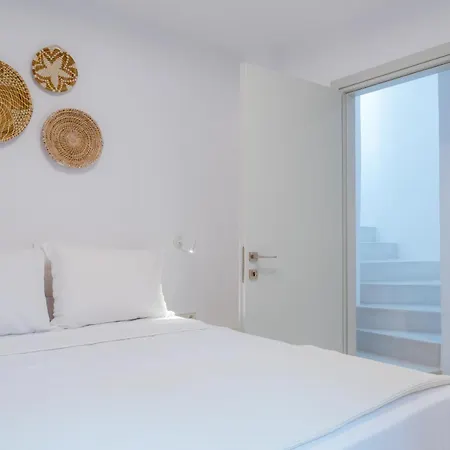 White Cliff Paros Villa *