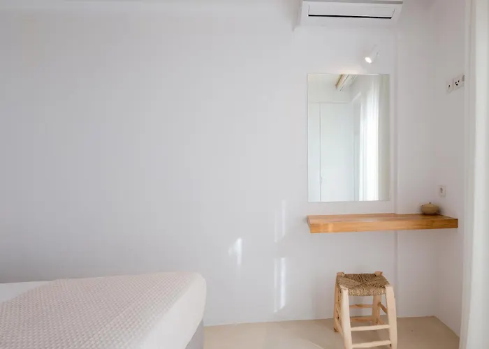 White Cliff Paros וילה אמבלאס